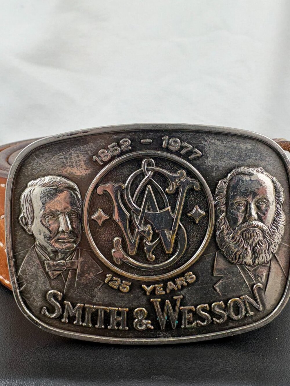 Men's Smith & Wesson Vintage 1977 Model 610 125th Anniversary Belt Buckle 38"